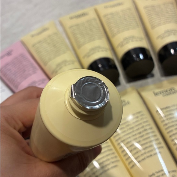 New Philosophy Body lotion Set - Picture 2 of 2